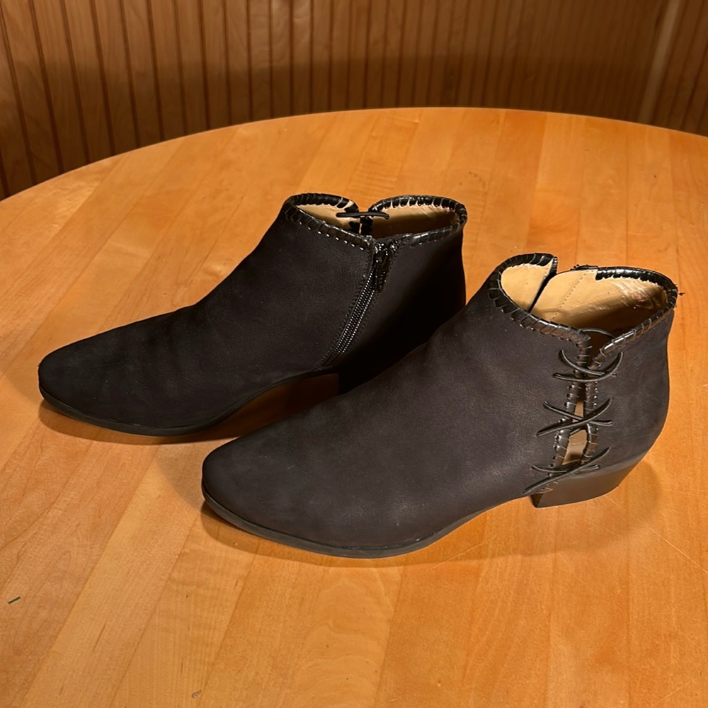 Jack Rogers, black suede Reagan ankle boots, size 9